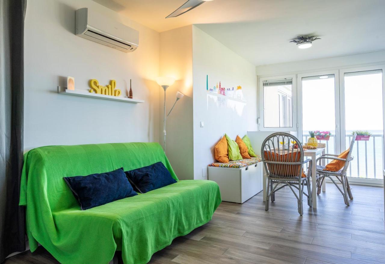 Wintowinrentals Sunny Side, Pool, Wifi & Sea View ベナハラフェ エクステリア 写真