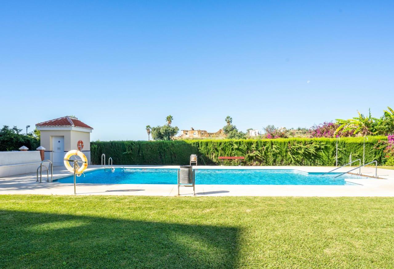 Wintowinrentals Sunny Side, Pool, Wifi & Sea View ベナハラフェ エクステリア 写真